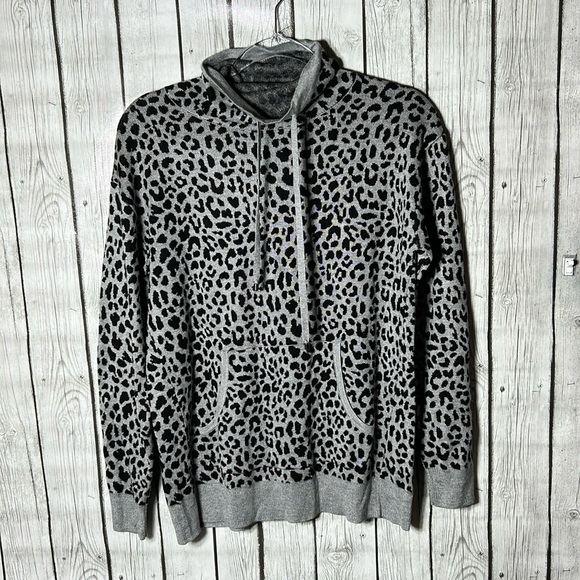Lisa Rinna Collection Sweaters - Lisa Rinna Collection Gray Leopard Sweater Size XS